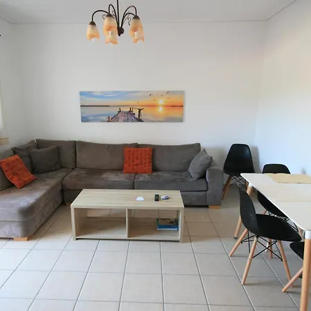 Lagoon View - Adults Only Apartment