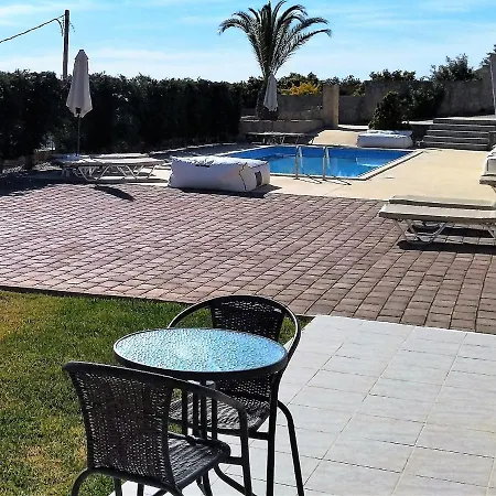 Lagoon View - Adults Only Apartment