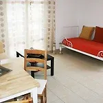 Lagoon View - Adults Only Apartment